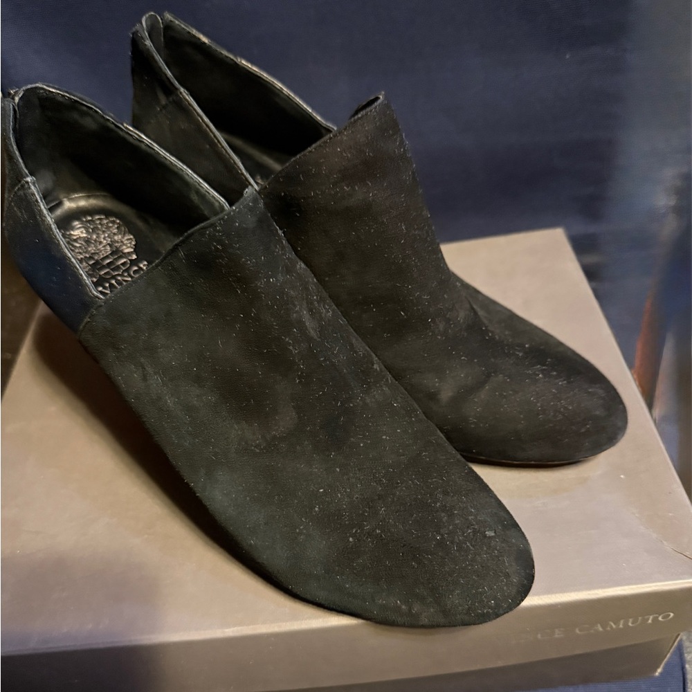 Vince Camuto Black Suede Ankle Booties zipper close
